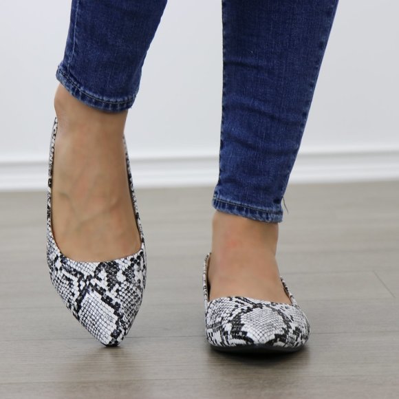 Python Snake Print Pointy Toe Flat Shoes - Picture 6 of 8